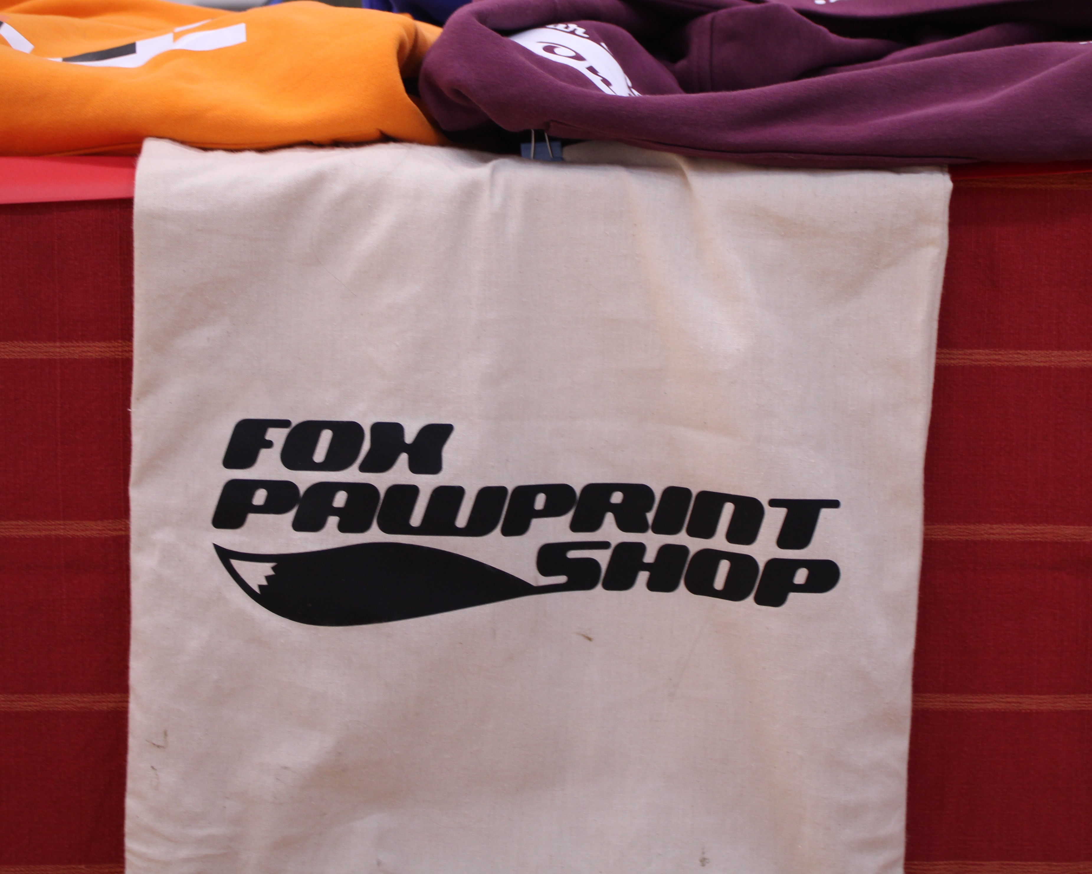 Logo for foxpaw-prints